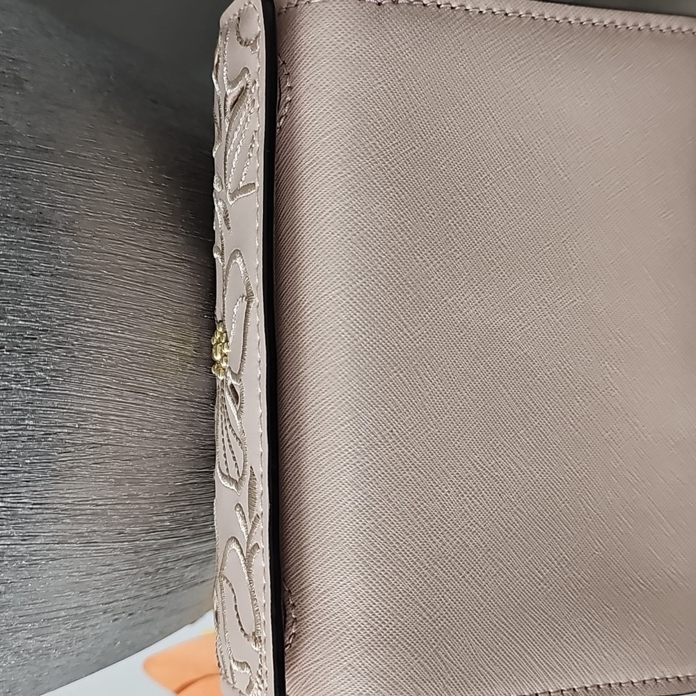 Michael Kors Sofia Stud Flower Crossbody - Picture 14 of 15